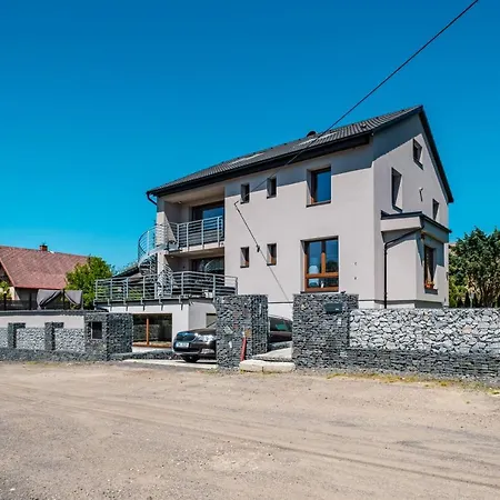 Apartman Jizerske Hory Luxury דירה הייניצה