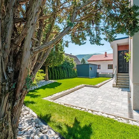 Apartman Jizerske Hory Luxury דירה *