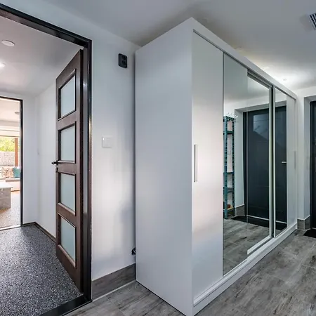 Apartman Jizerske Hory Luxury דירה *